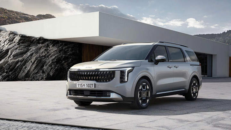 The 2025 Kia Carnival's Biggest Update Comes Under The Hood