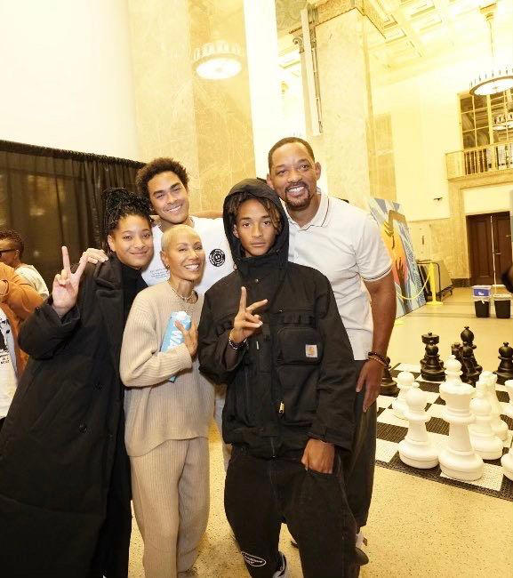 Will Smith, Jada Pinkett-Smith, and their kids Trey, Willow and Jaden at Jada's book tour for her memoir Worthy