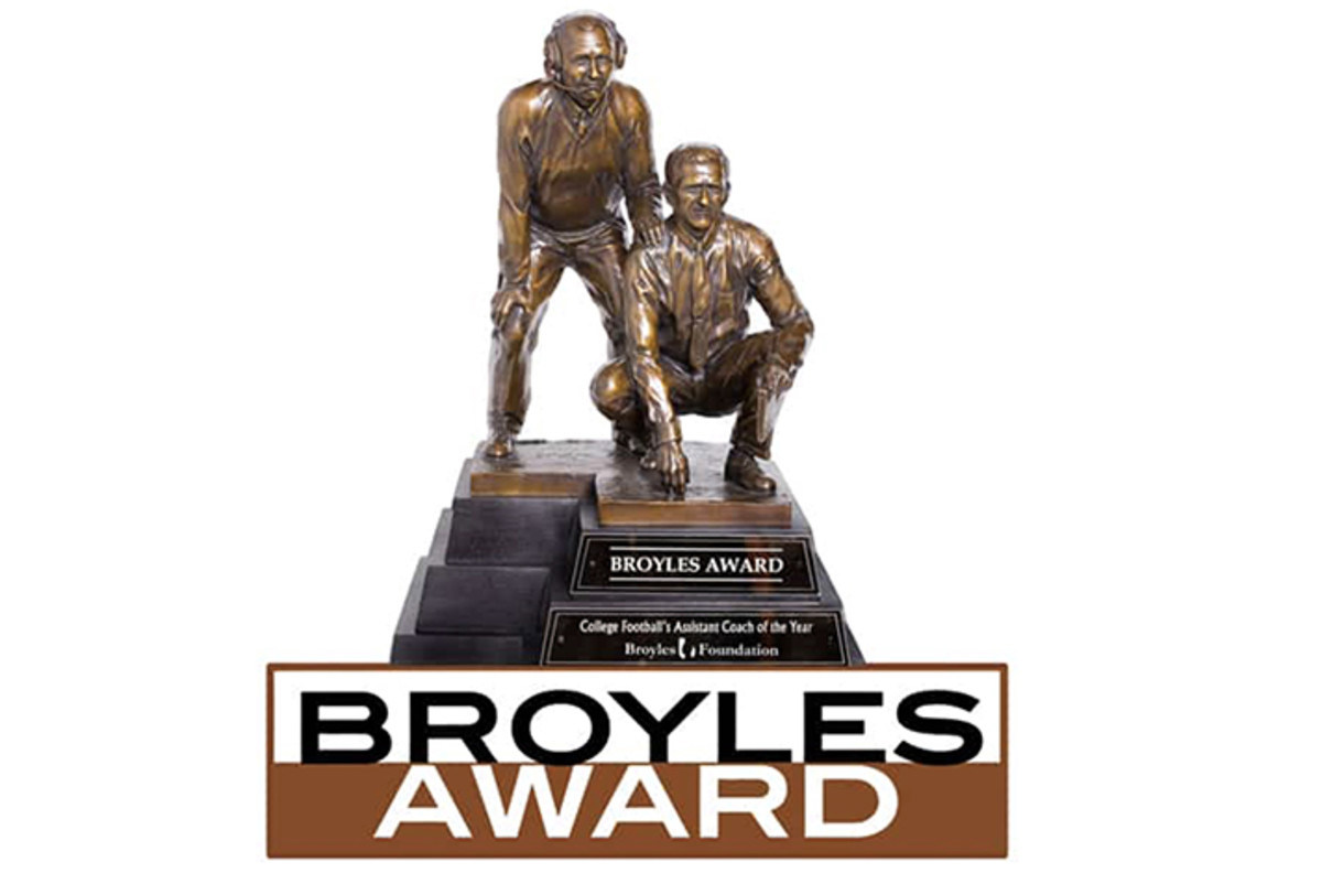 Broyles Award announces 2023 finalists