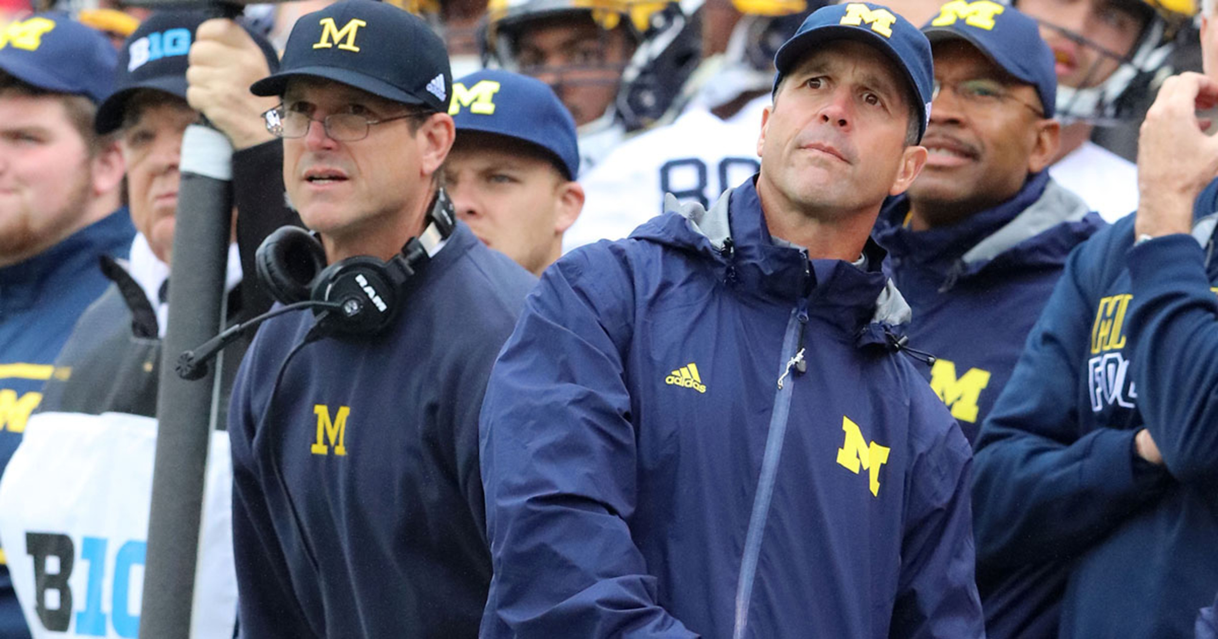 Jim Harbaugh Returns The Favor, Embraces With Brother John Before ...