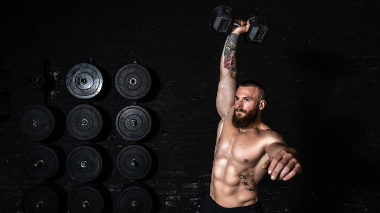 Build Lean Muscle With Two Dumbbells And These Six Exercises