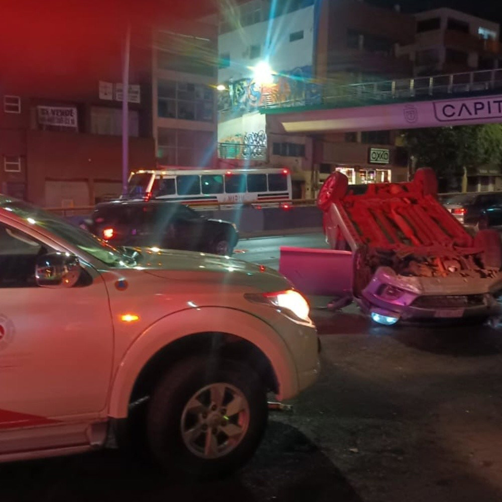 Automóvil Arrolla A Seis Personas Que Esperaban El Autobús En El Centro De Zacatecas 9345