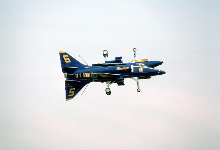 Here are 10 Blue Angels maneuvers you should know before the homecoming ...