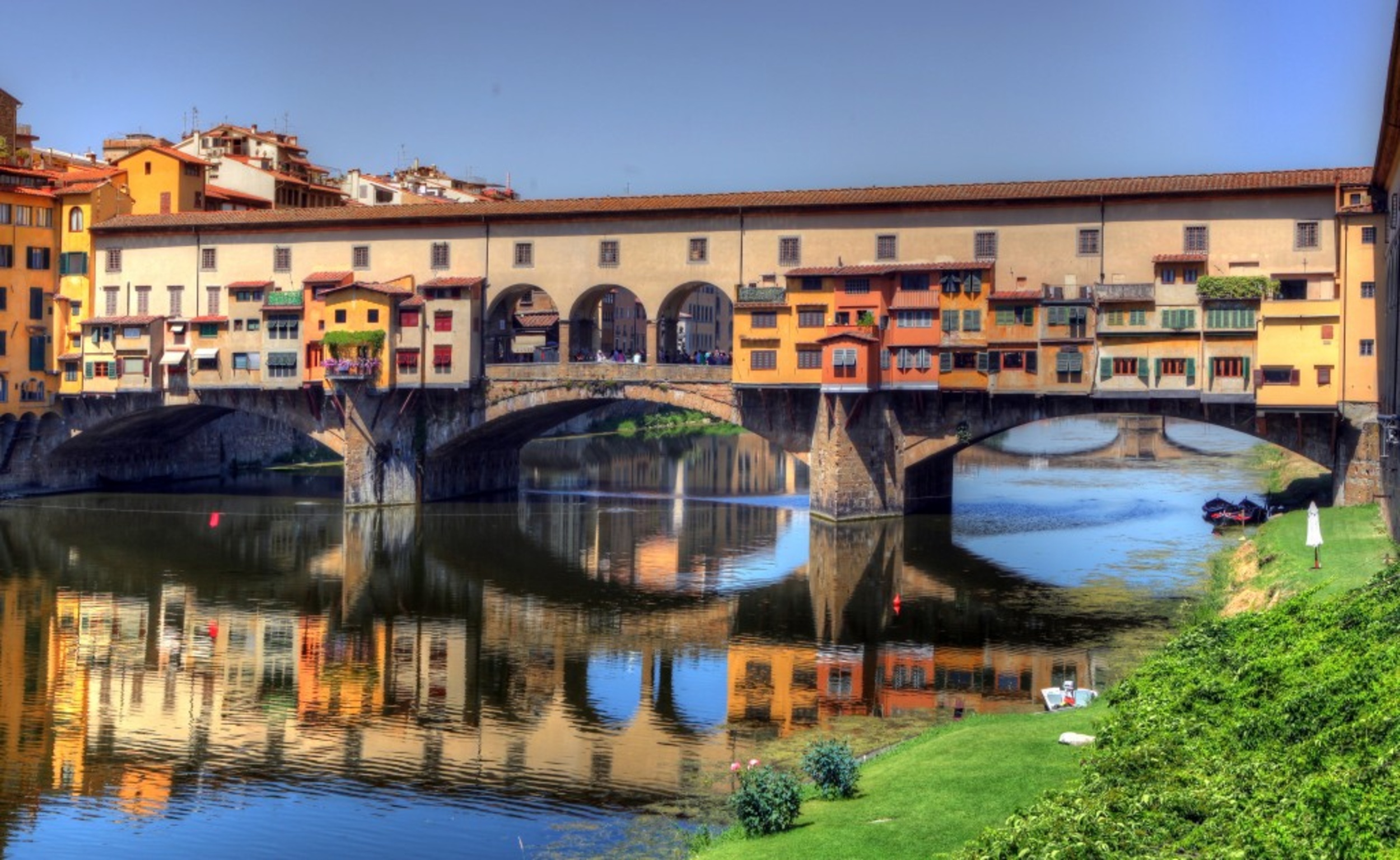 <p>The Ponte Vecchio is emblematic of the city of Florence. Looming over the Arno River with arched shoulders, this medieval bridge is considered one of the most famous sights in Europe, one that's stood the test of time. Like the rest of Florence, it somehow hasn't aged a day since it was built. </p><p>You may also like: <a href='https://www.yardbarker.com/lifestyle/articles/20_delicious_twists_on_classic_lasagna_103123/s1__24411058'>20 delicious twists on classic lasagna</a></p>