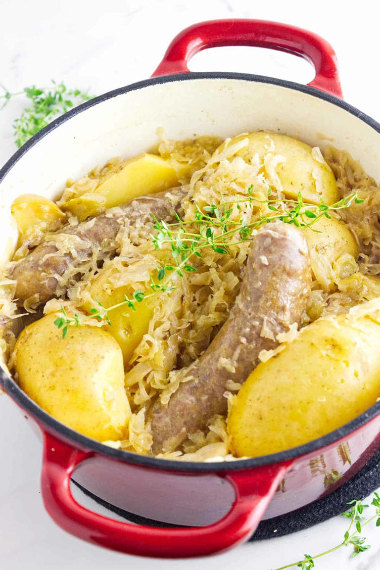 Oven Baked Bratwurst and Sauerkraut with Apples