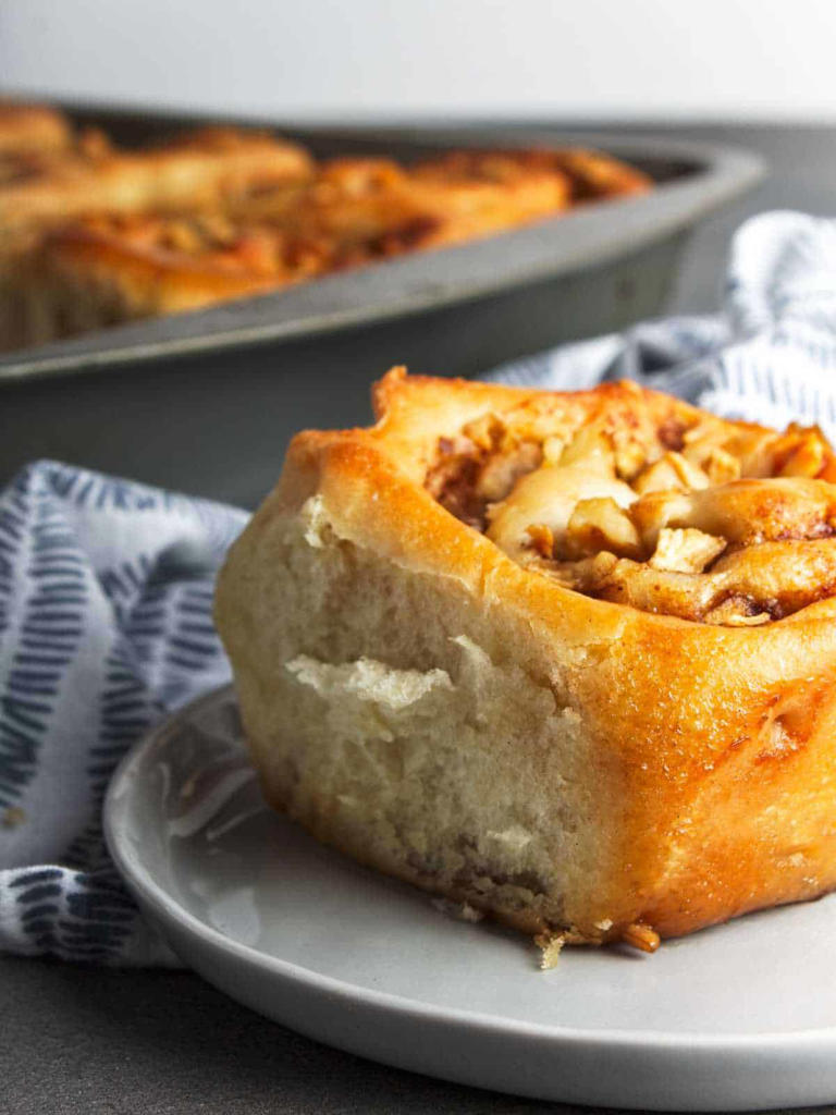 Sticky Apple Cinnamon Rolls Recipe