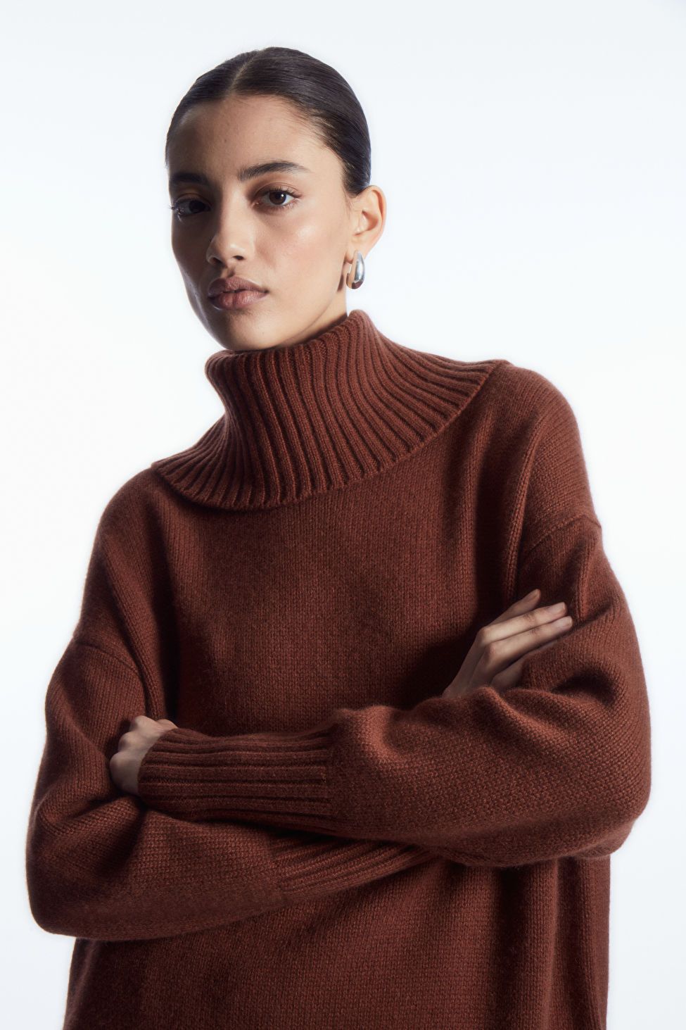 21 cosy, oversized jumpers that are both chic and slouchy
