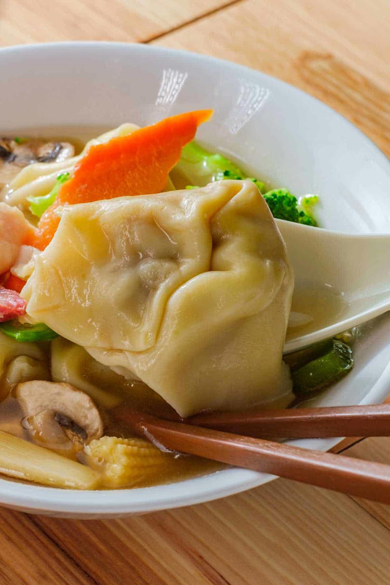 Subgum Wonton Soup