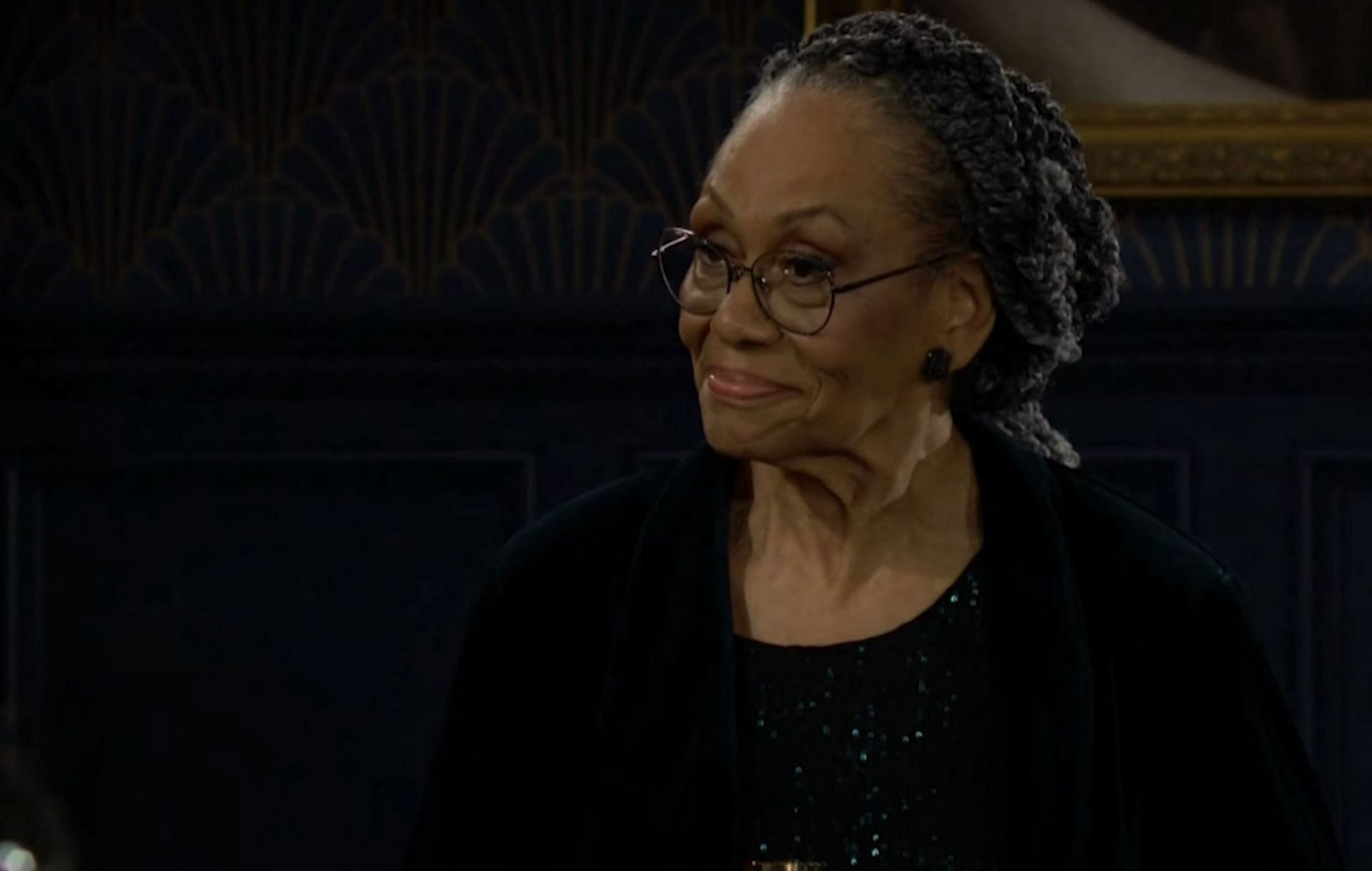 Who Is Mamie on The Young and The Restless? Veronica Redd's character ...