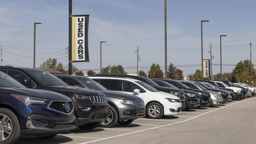 I’m a Car Expert: Here are 3 Reasons I’d Never Buy a Used Car From a Dealership