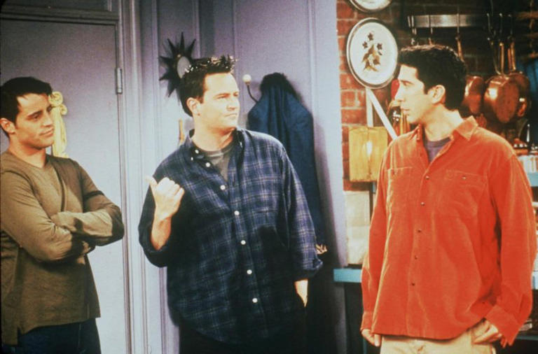 78 best Chandler Bing quotes from Friends that will always make us laugh