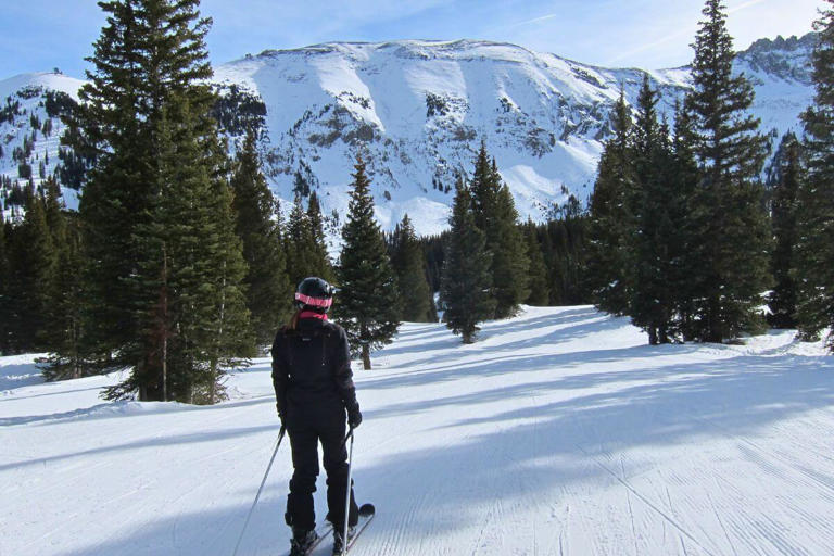 Colorado is a skier’s paradise! With dozens of ski resorts, many of which are ranked among the best in the world, Colorado stands out among other states as the ideal winter destination for those looking…