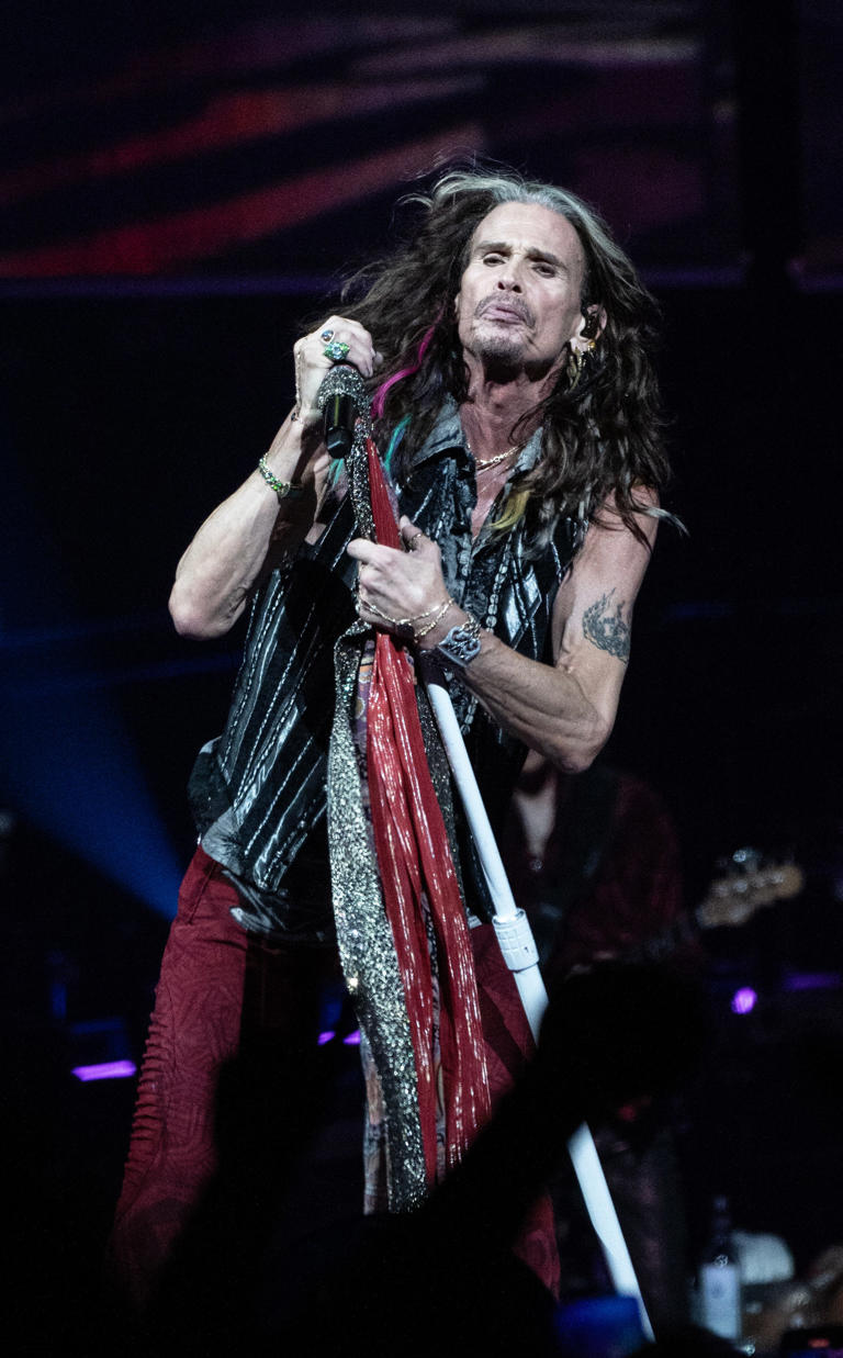 PHILADELPHIA, PENNSYLVANIA - SEPTEMBER 02: Steven Tyler of Aerosmith performs live on stage at the Wells Fargo Center on September 02, 2023 in Philadelphia, Pennsylvania. (Photo by Lisa Lake/Getty Images) ORG XMIT: 776026752 ORIG FILE ID: 1656182152