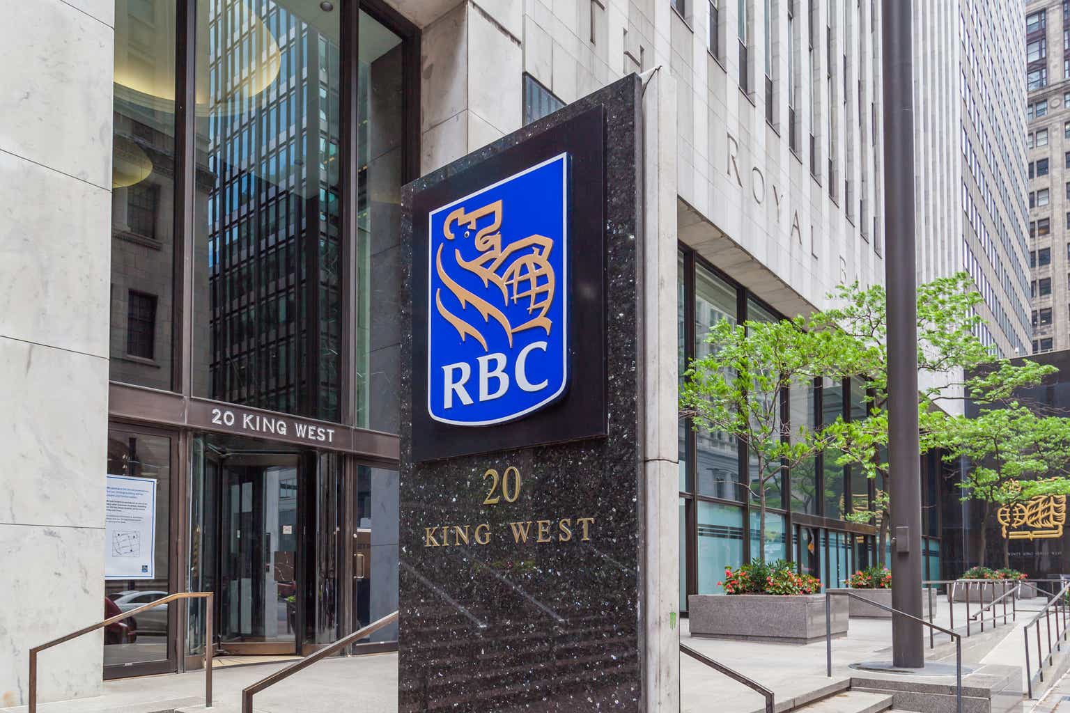 Royal bank. Королевский банк Канады. Royal Bank of Canada в Торонто. Крупнейшие банки Канады. RBC Canada.