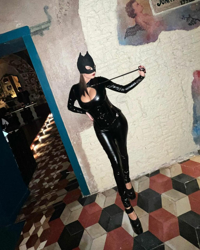 Giorgia Soleri, il costume da Catwoman per Halloween è super sexy