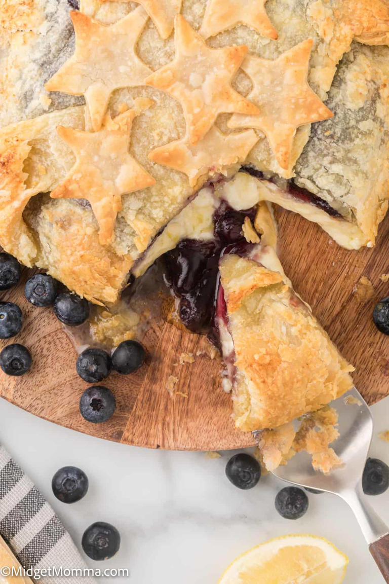 Baked Brie in Puff Pastry with Blueberry Pie Filling Recipe