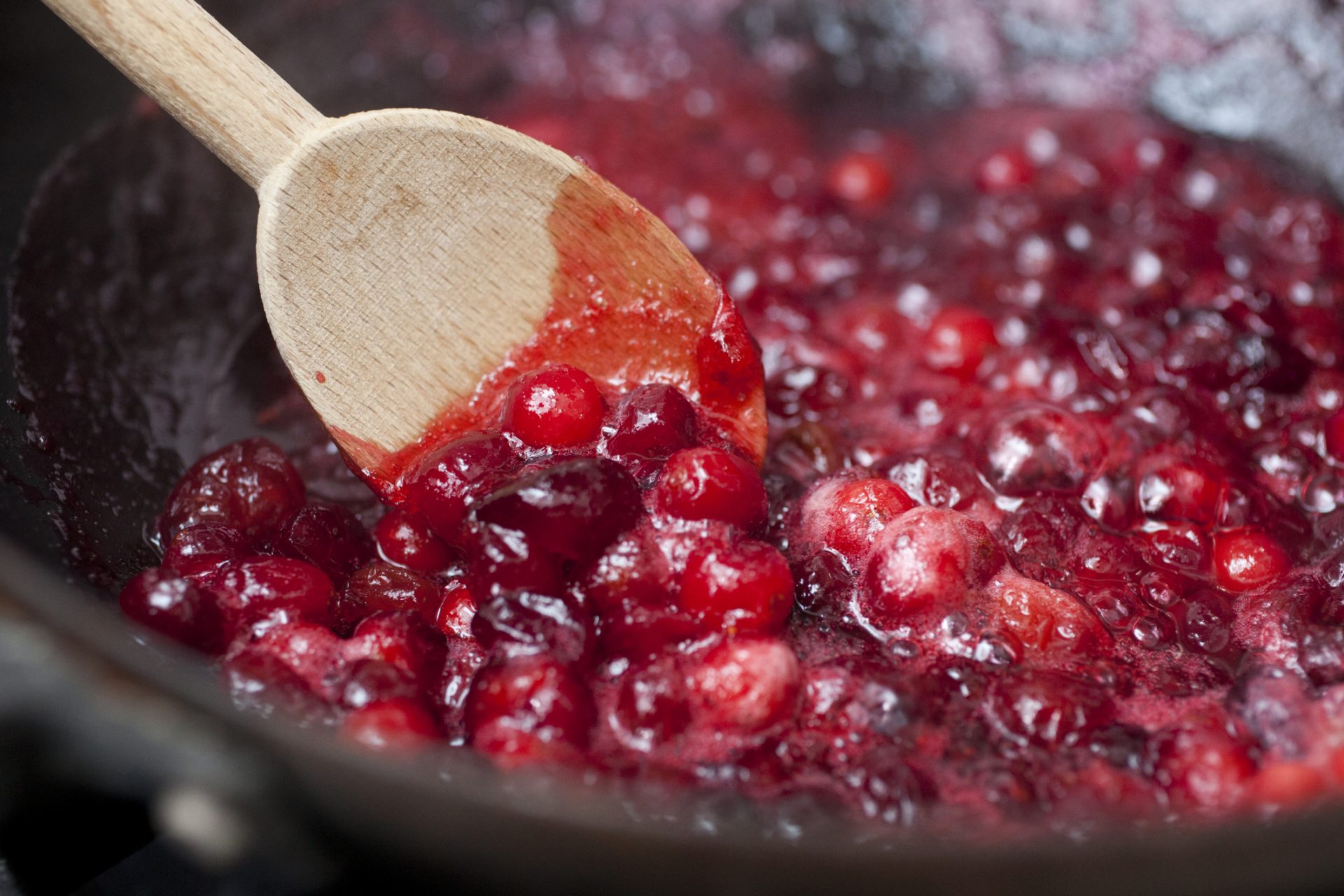 Study finds cranberry juice really is a potent preventative against UTIs