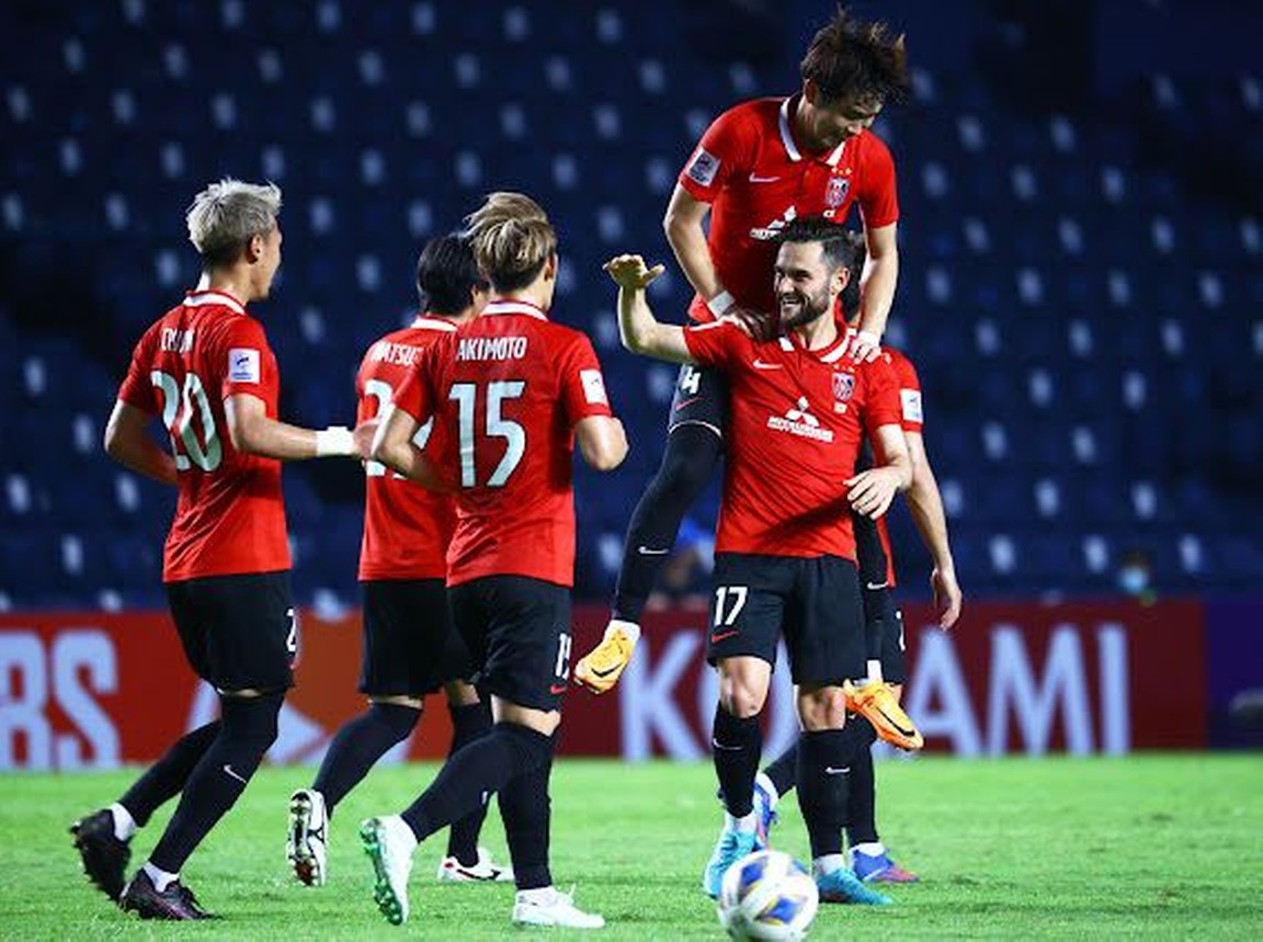 Урава ред даймондс касива. Урава ред Даймондс. Noam Mayoka-tika Football.