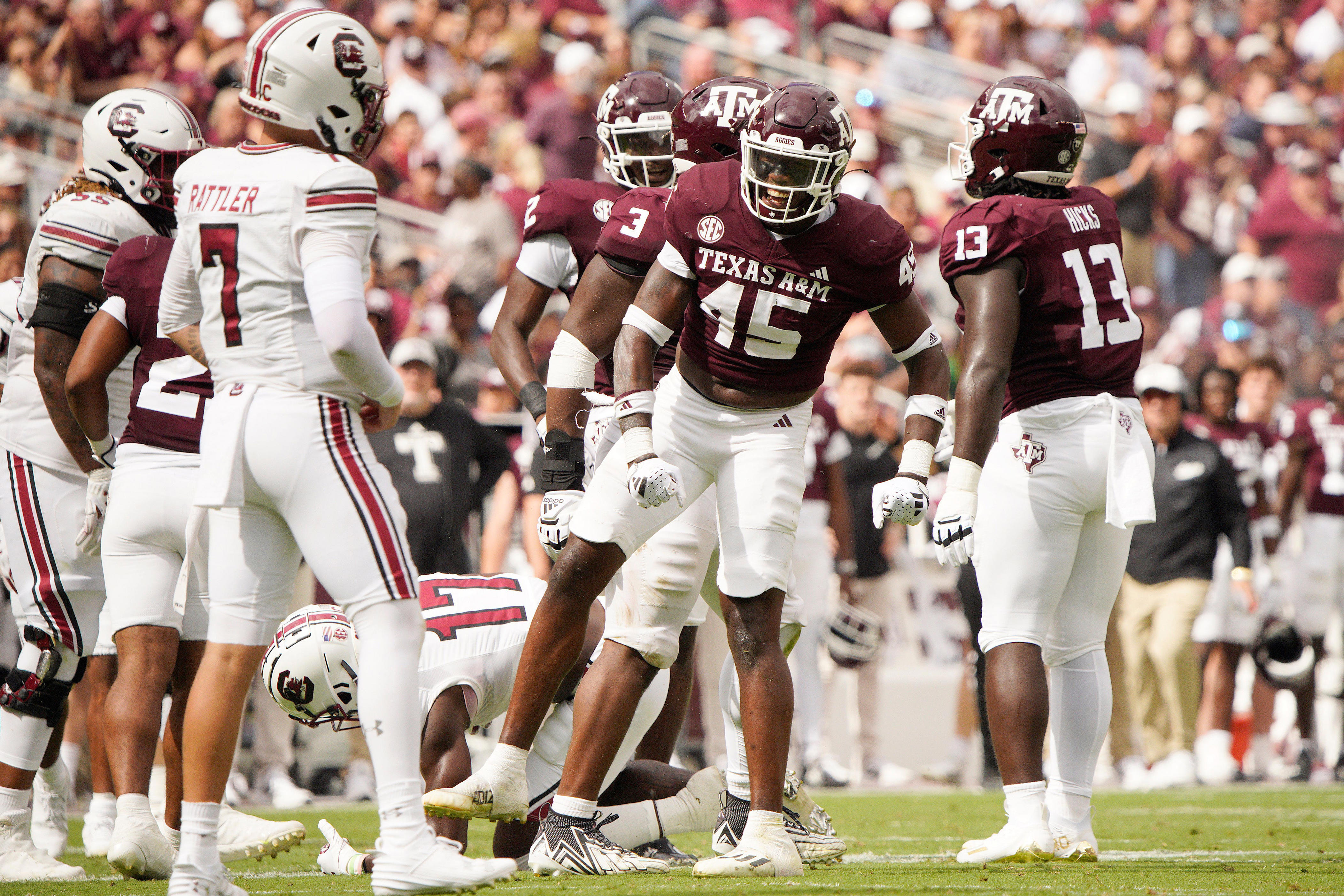 Nic Scourton Transfer: What To Know Of Texas A&M Football's DL Portal ...