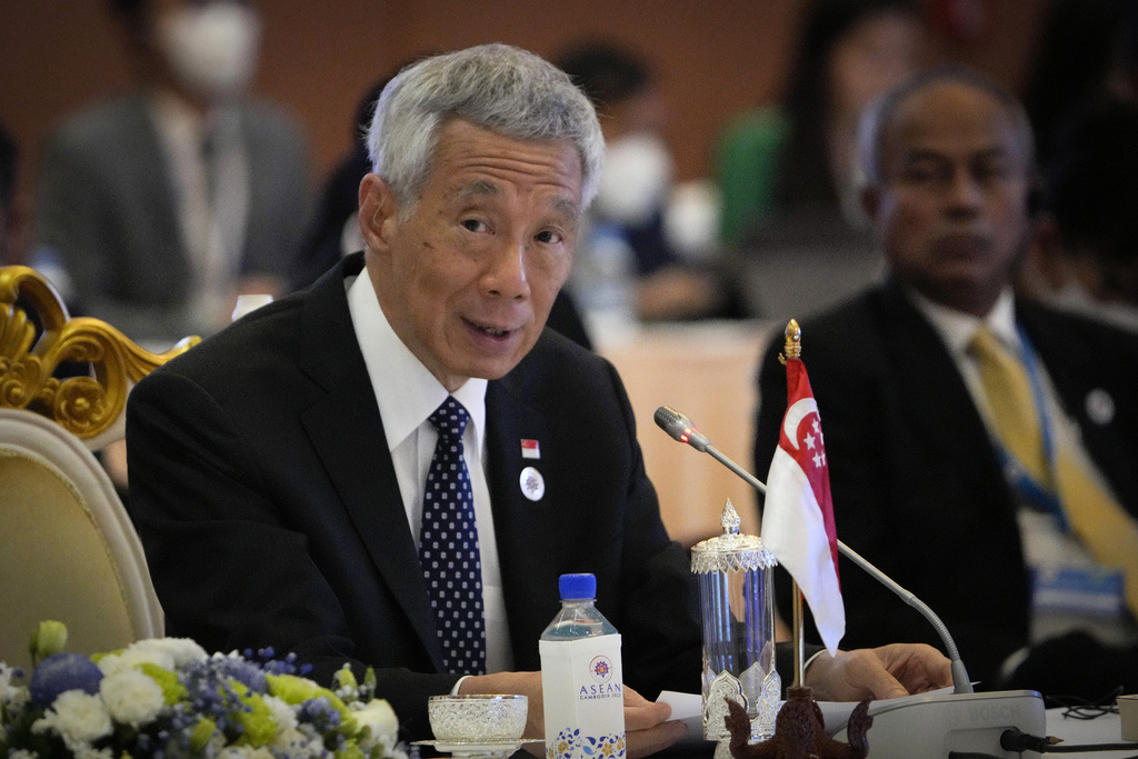 Singapores Prime Minister Plans To Step Down And Hand Over To His Deputy Before The 2025 Election