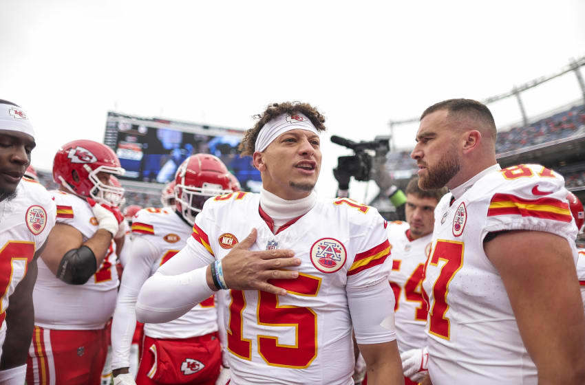 What time and channel do the Chiefs play today in Week 9?