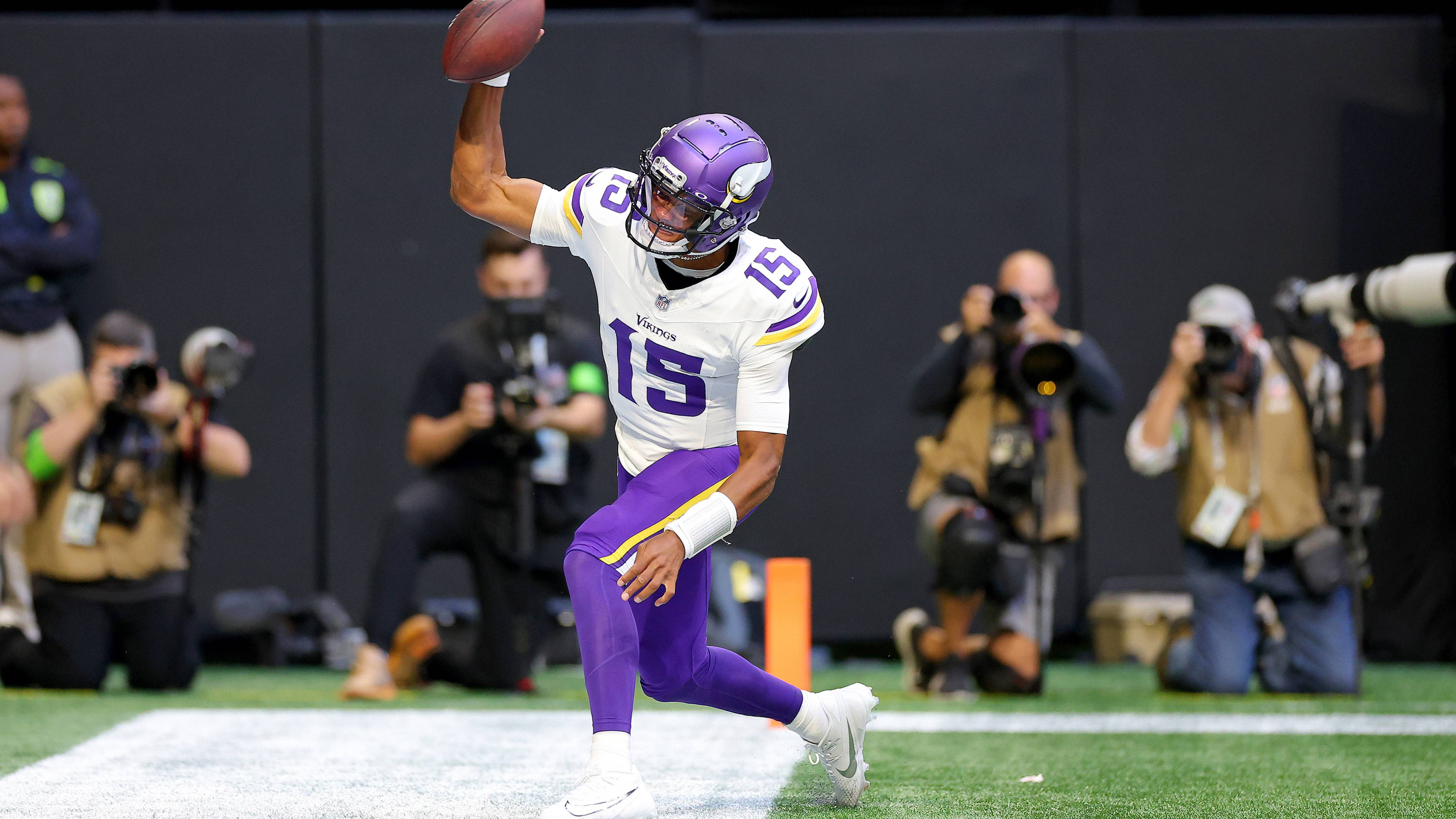 How new Vikings QB Joshua Dobbs led gamewinning drive vs. Falcons days