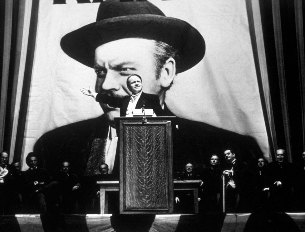 Following the death of publishing tycoon Charles Foster Kane, reporters scramble to uncover the meaning of his final utterance: 'Rosebud.'