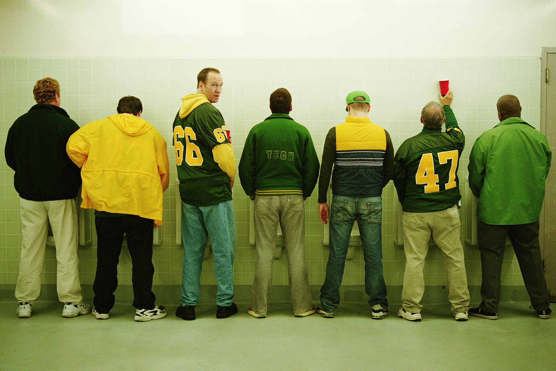 cient-ficos-se-pronuncian-qu-es-mejor-para-los-hombres-orinar