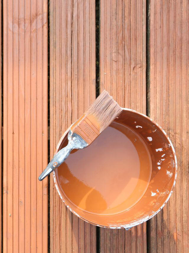 How to Repaint a Deck With Peeling Paint