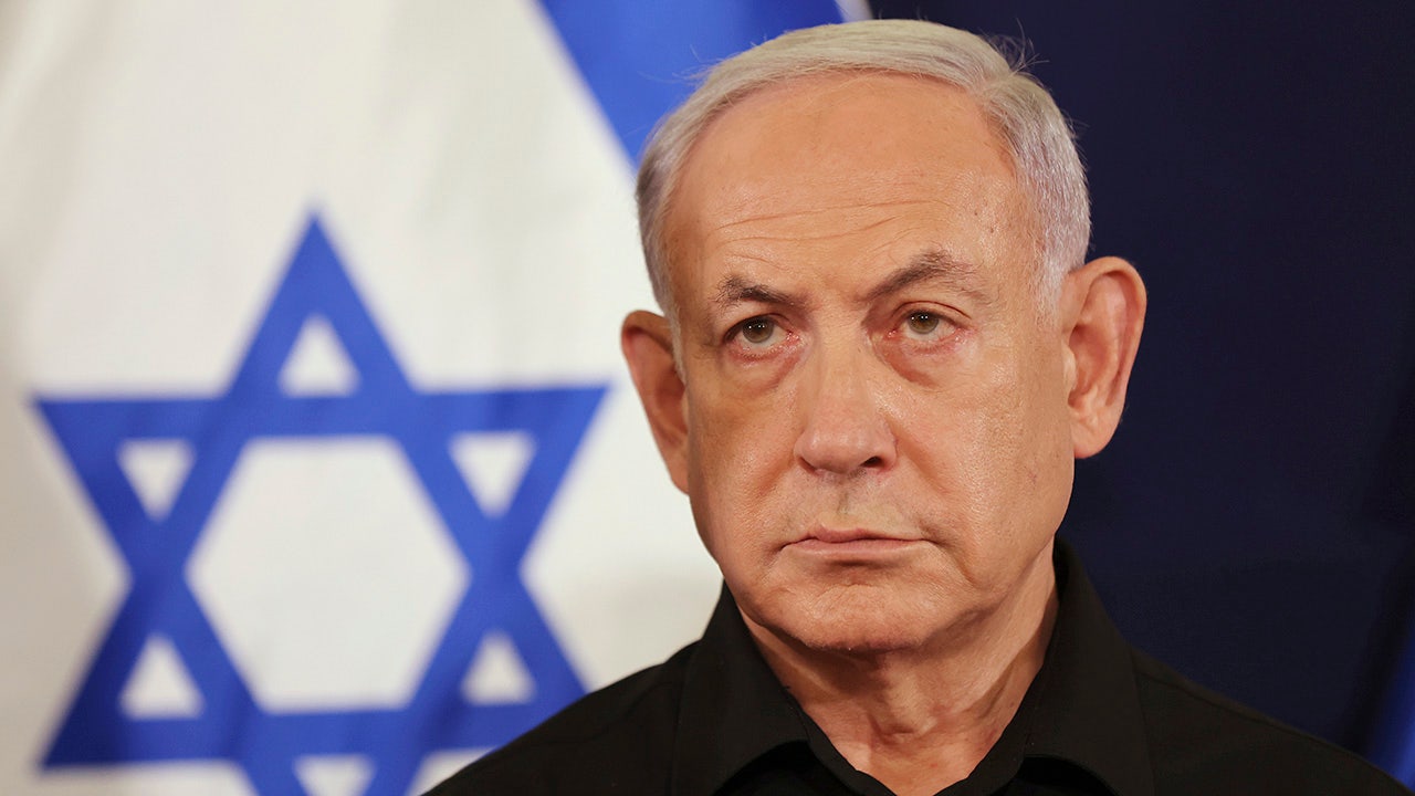 Ex-Israeli PM rejects CNN's Tapper pressing him on Gaza civilian deaths