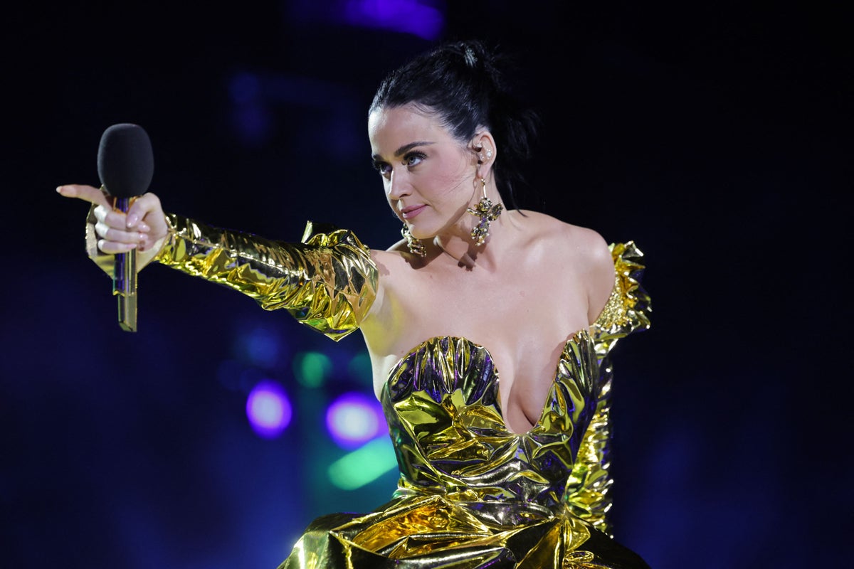 why is katy perry leaving american idol after seven seasons?