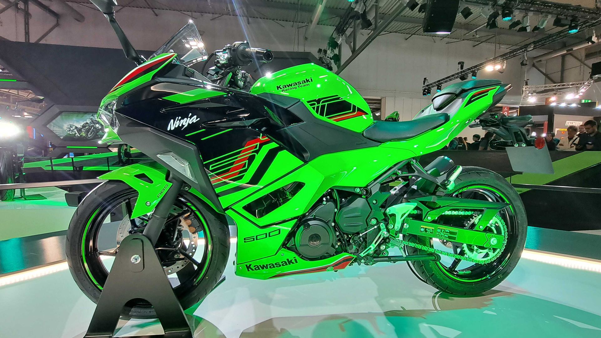 Kawasaki Bats 500 At EICMA With The 2024 Ninja 500 Z500 Reveal   AA1jx9bU.img