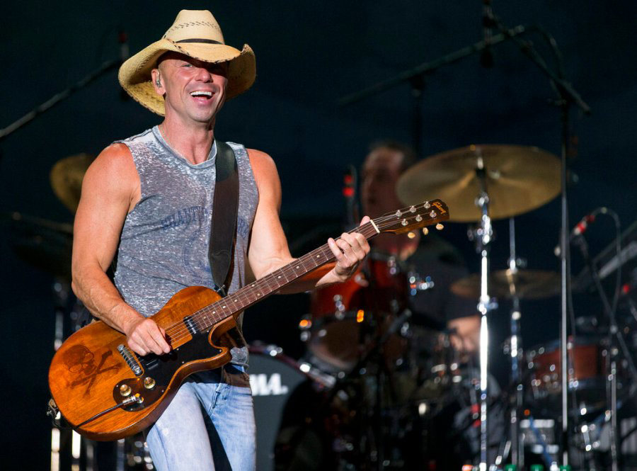 Kenny Chesney kicks off ‘Sun Goes Down 2024 Tour’ in Tampa with Zac