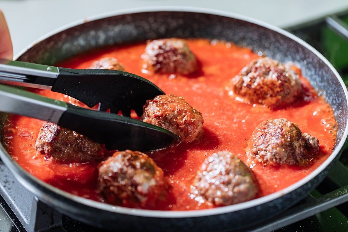 cómo hacer albóndigas de pavo en salsa de tomate