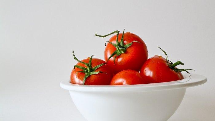 6 khasiat makan tomat bagi kesehatan: mendukung kesehatan jantung hingga seimbangkan gula darah