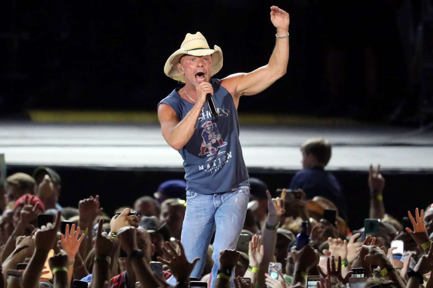 Kenny Chesney Announces 2024 Sun Goes Down Tour 'Can't Wait to Get