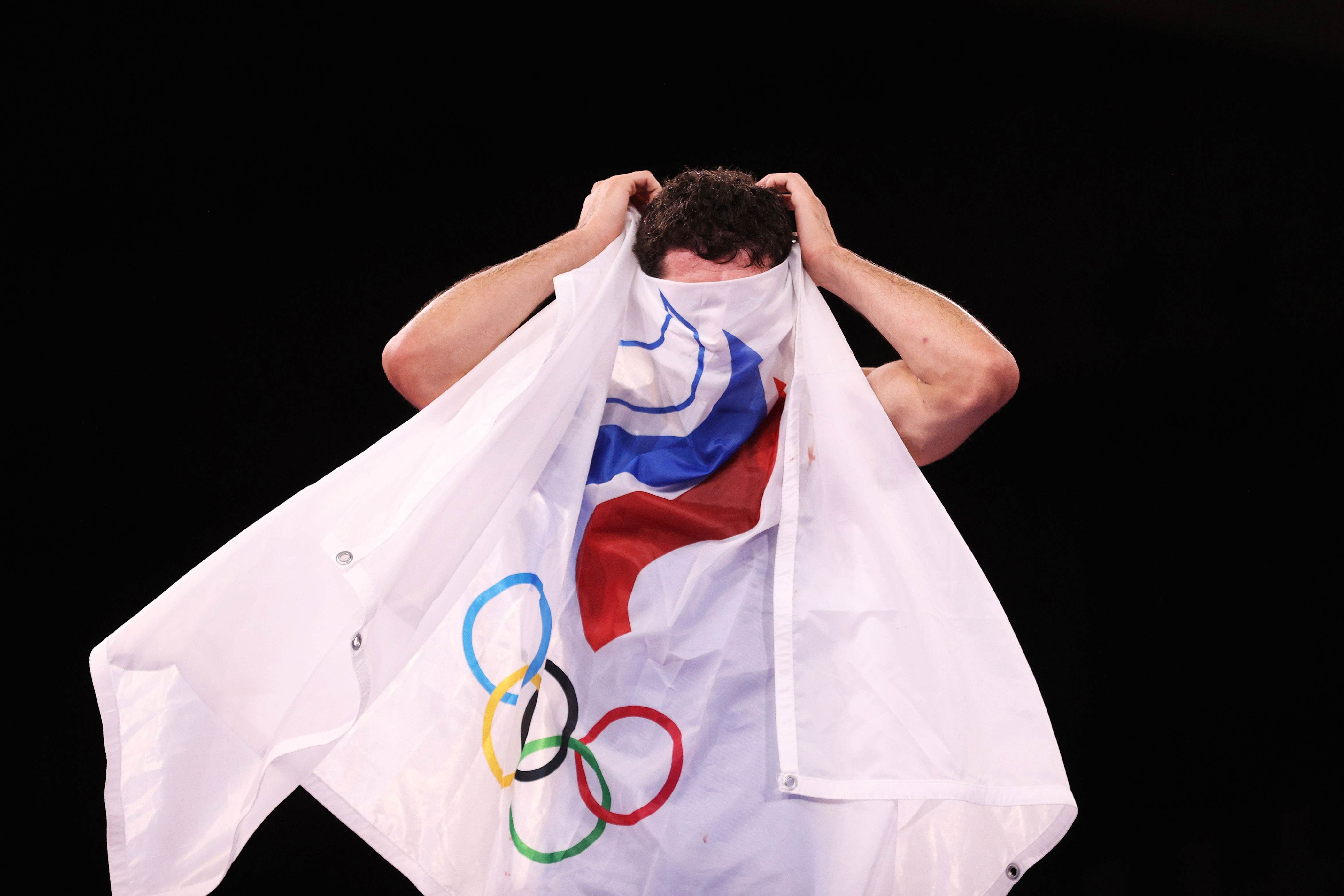 Мок разрешил российским спортсменам