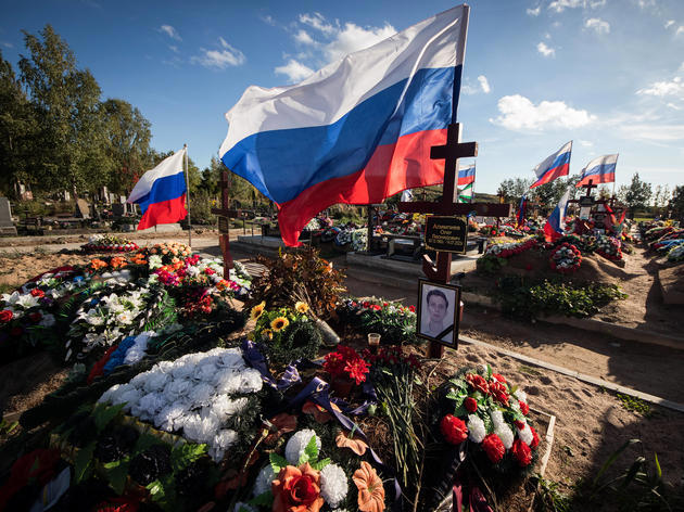 Um eine reale Abschätzung über russische Verluste abzugeben, hat ein Rechercheteam unter anderem Dokumente von Friedhöfen ausgewertet.