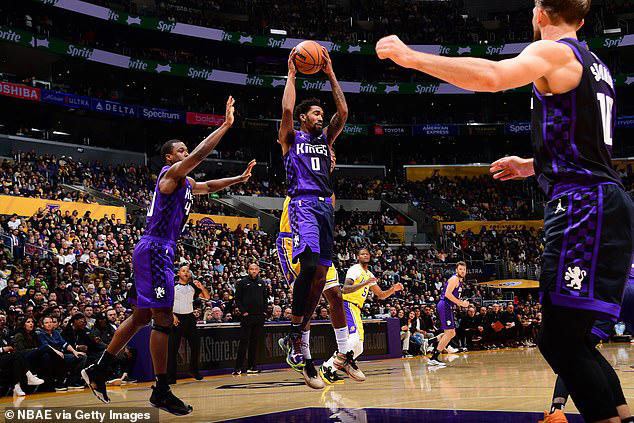 James' heroics were not enough to stop the Sacramento Kings from pulverizing the Lakers