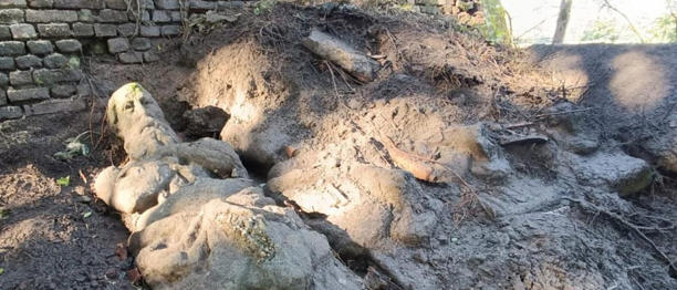 Spuntano statue dal terreno. Quattro giganti di pietra scoperti per caso a Rocca Brivio