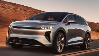 2025 Lucid Gravity Is A Seven-Passenger Luxury Electric SUV