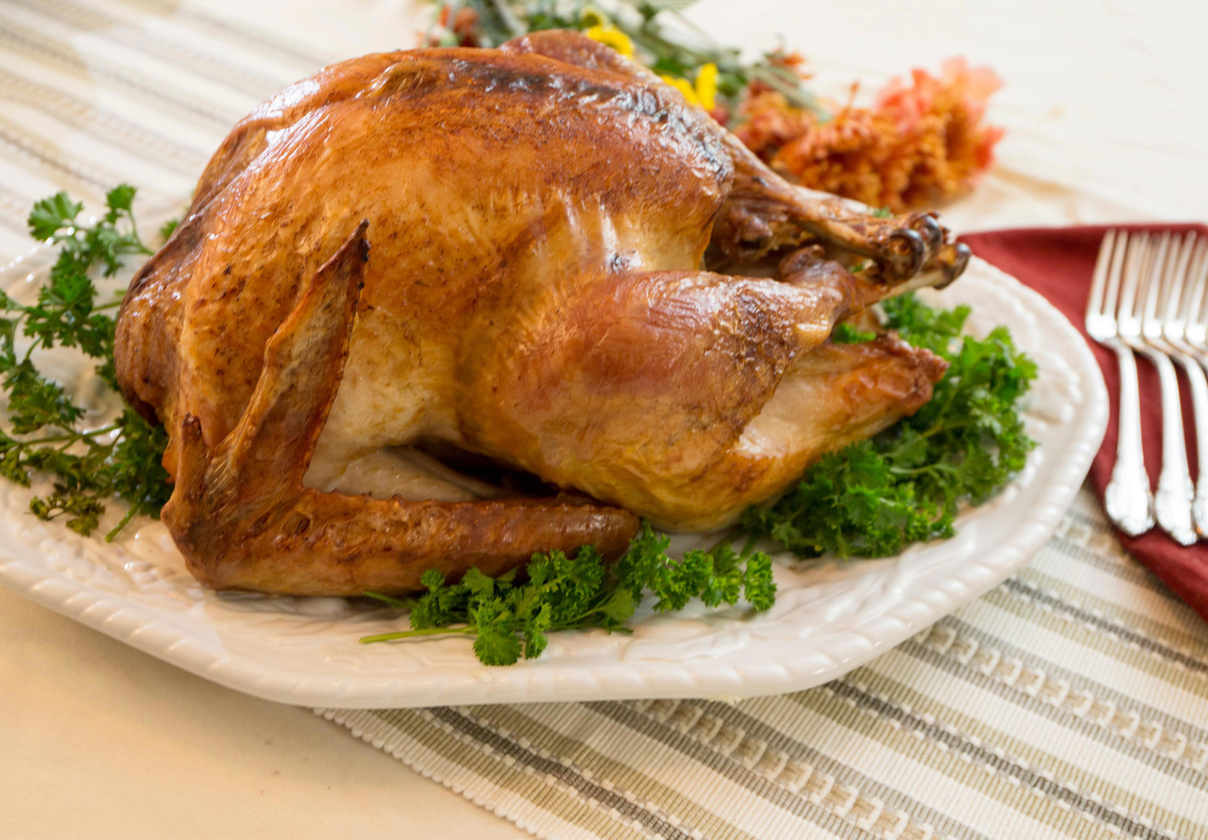When To Take The Turkey Out Of The Freezer When To Defrost Turkey Tips For Thanksgiving