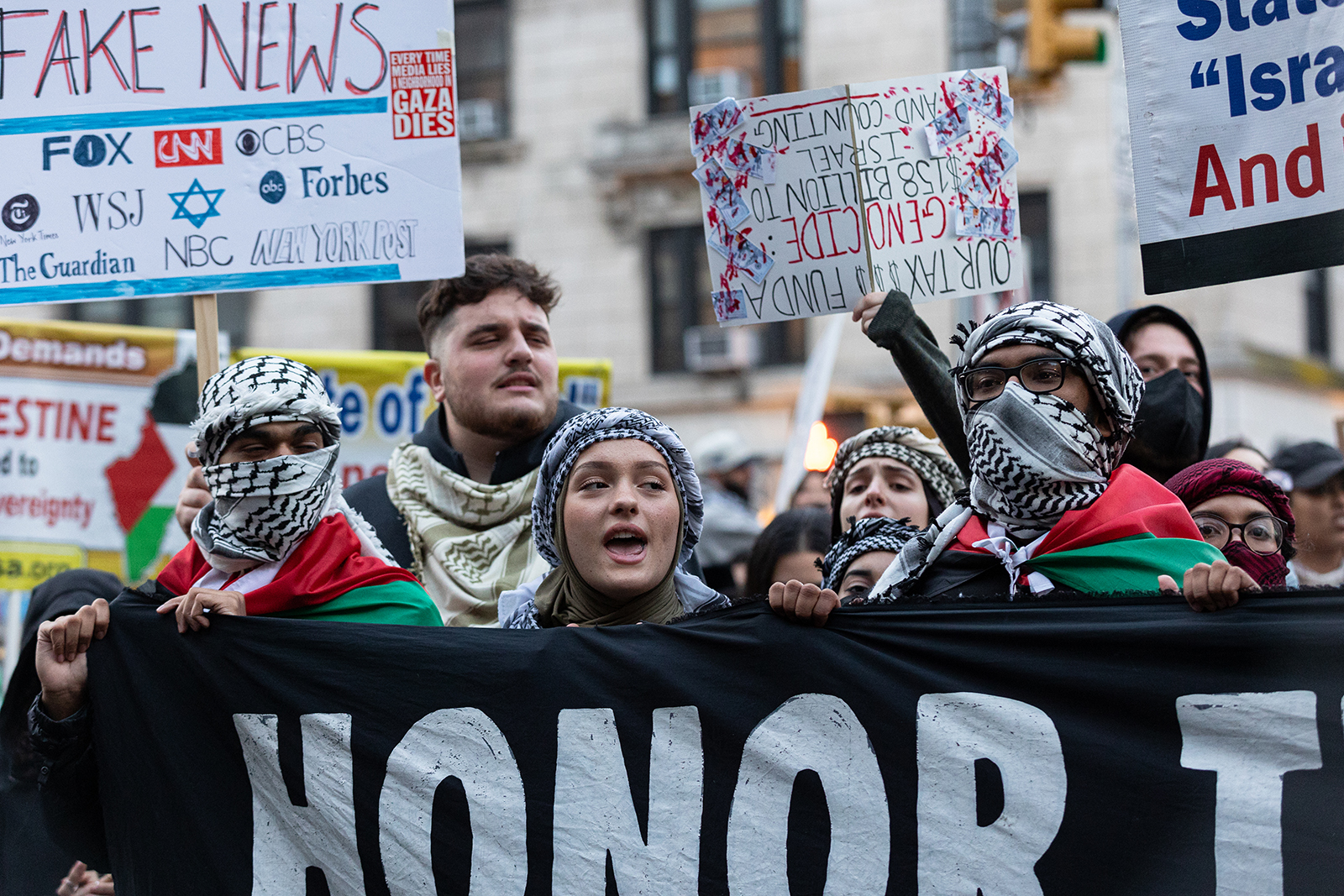 Columbia Students Rally Against University’s Suspension Of Pro ...