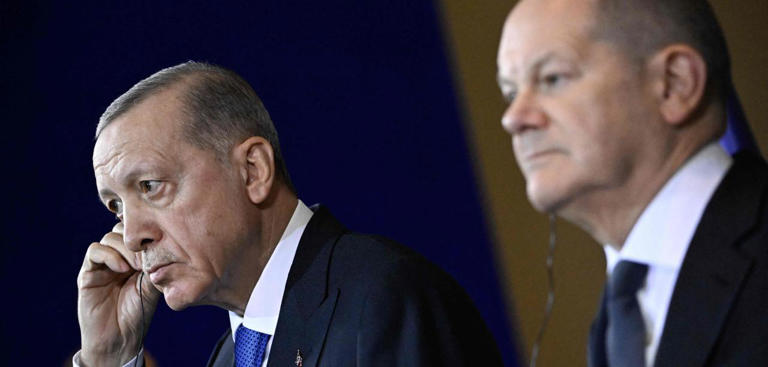 Olaf Scholz (rechts) und Recep Tayyip Erdogan AFP/TOBIAS SCHWARZ