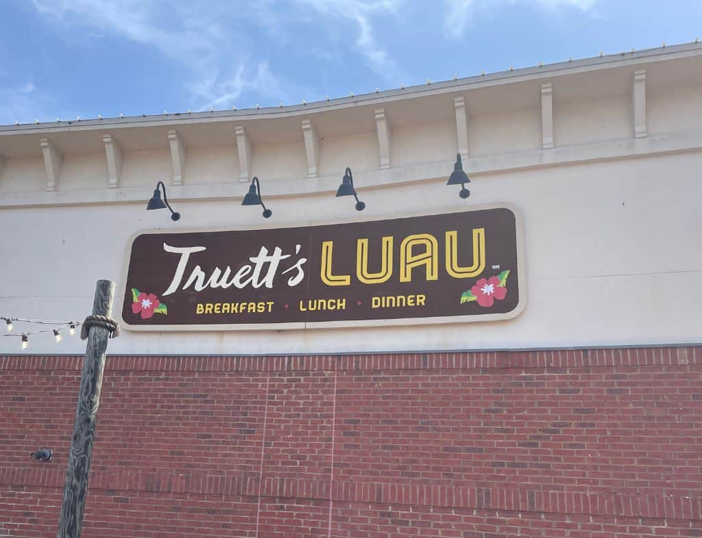 Truett S Luau A Hawaiian Themed Chick Fil A You Must Visit   AA1k8IZg.img