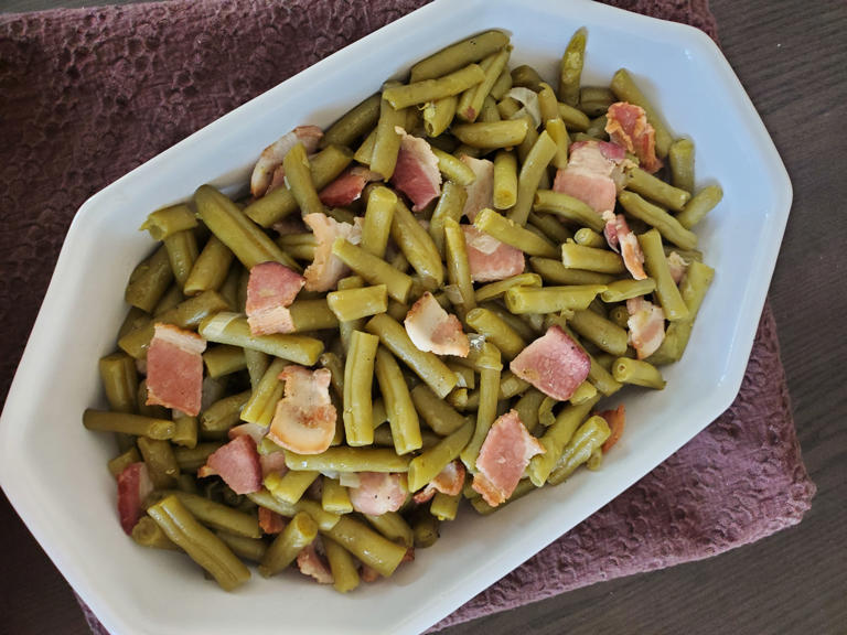 Copy Cat Cracker Barrel Green Beans Recipe