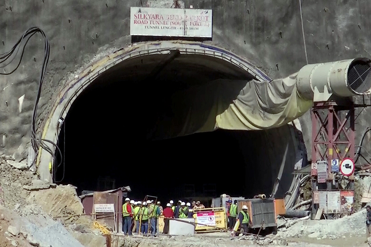 uttarakhand tunnel collapse: vertical drilling on, another 86 metres to be excavated to reach workers