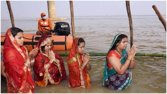 Chhath Puja 2023 What Is Sandhya Arghya Know The Shubh Muhurat Timings Significance And 5779