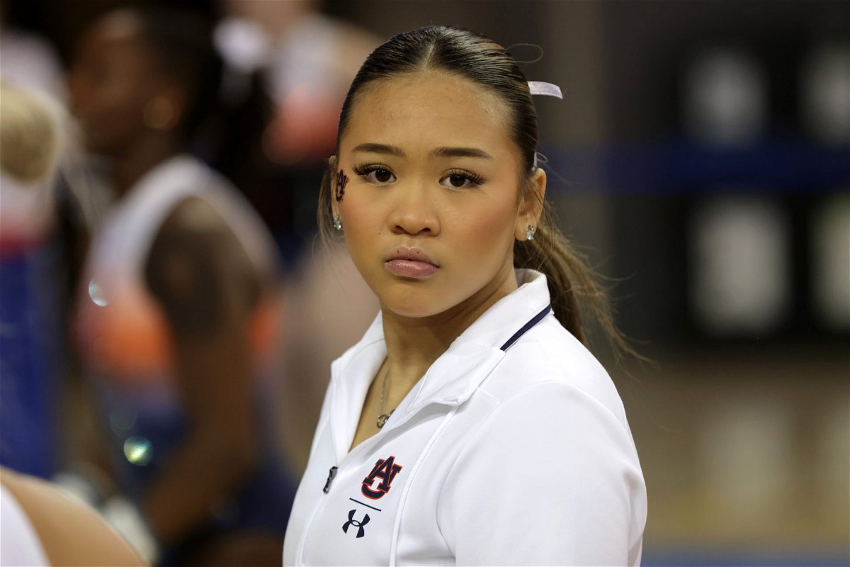 Is Suni Lee Sick? Here's How The Gymnast Battled 2 Kidney Diseases To ...