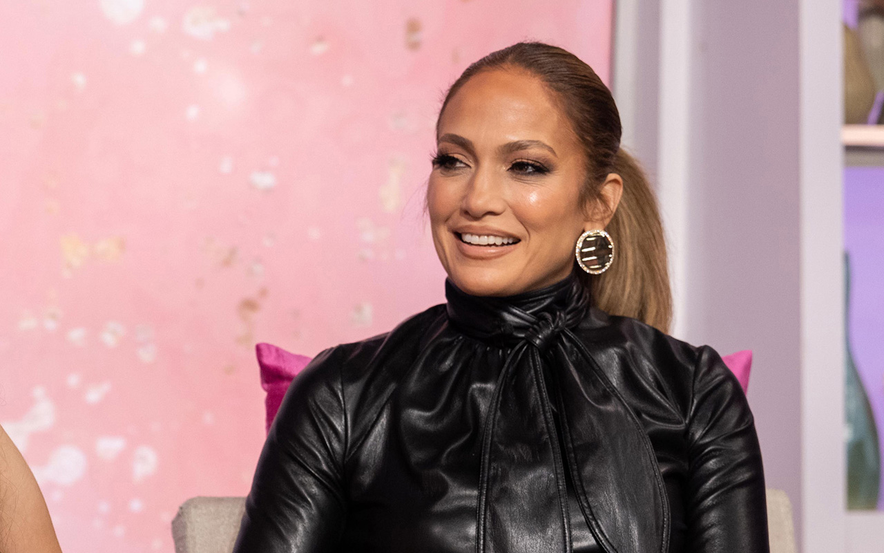 Jennifer Lopez Goes Sky-High in 6-Inch Andrea Wazen Heels with Ben